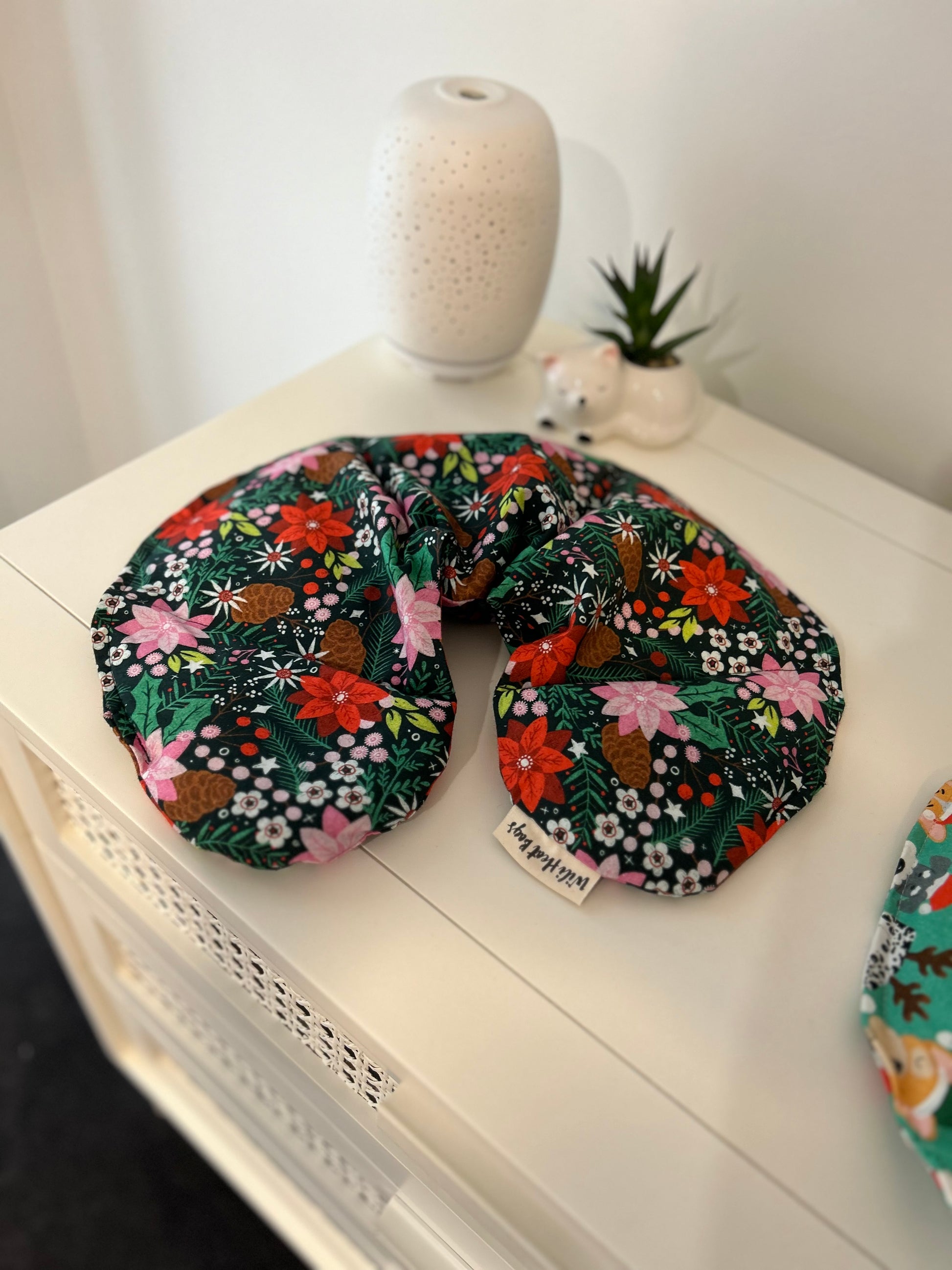 Neck Wrap Heat Bag - Festive Flowers - Wili Heat Bags