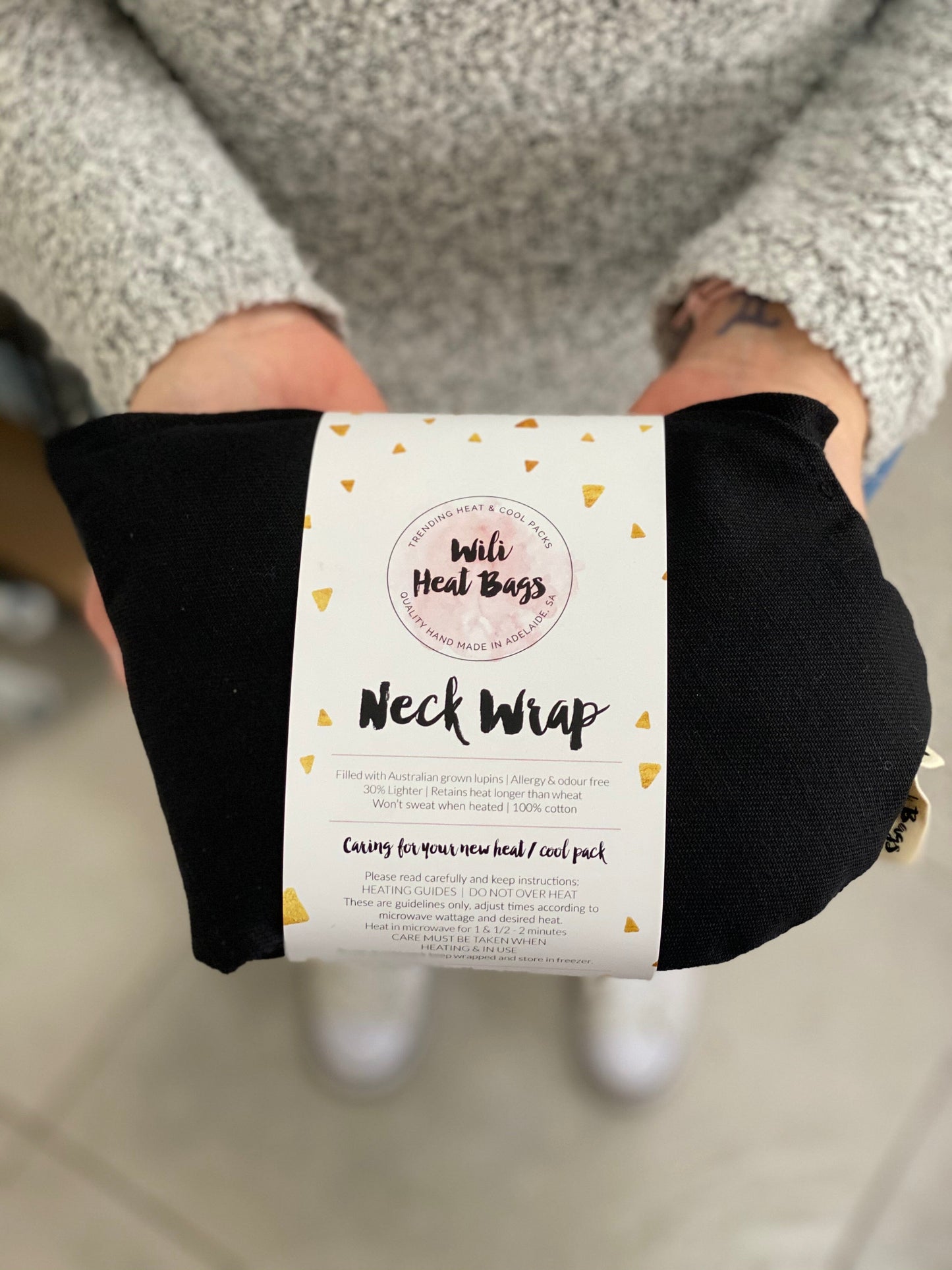 Neck Wrap Heat Bag - Black Neck Wrap Heat Bag Wili Heat Bags